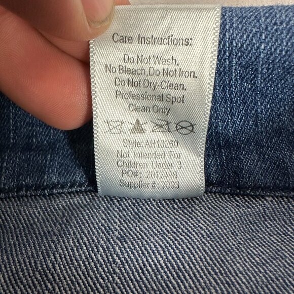 Weissman Women's Denim Vest With Sequin Shoulders & Frayed Hem Size S - Picture 3 of 5